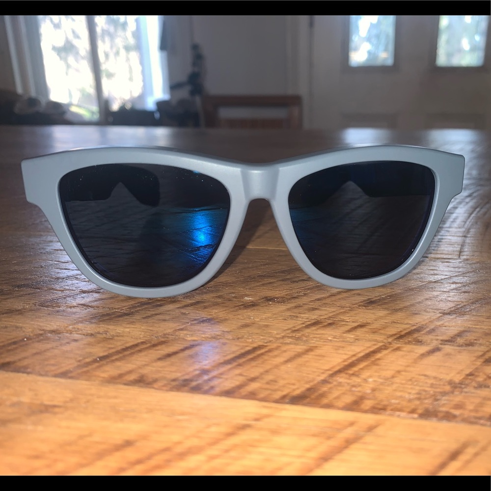 Zungle Panther Bluetooth headphone sunglasses